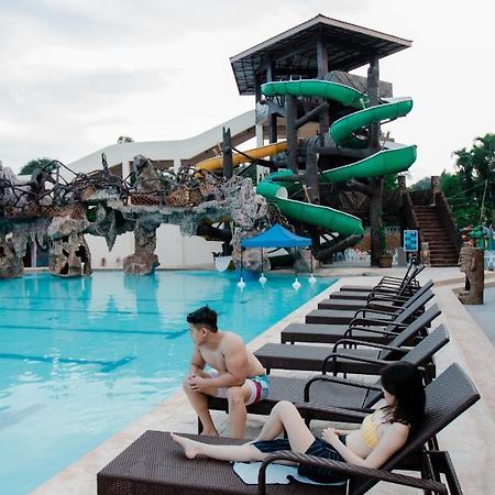 Dumaguete City Port Royale Waterpark Resort מראה חיצוני תמונה