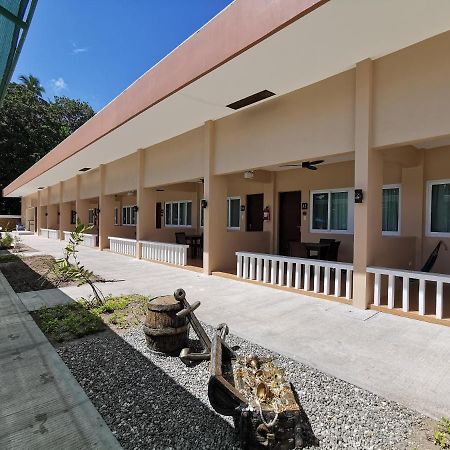 Dumaguete City Port Royale Waterpark Resort מראה חיצוני תמונה